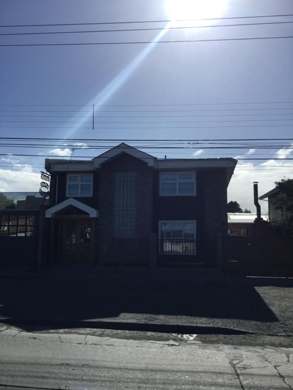 Hostal Buena Estancia プンタアレナス エクステリア 写真