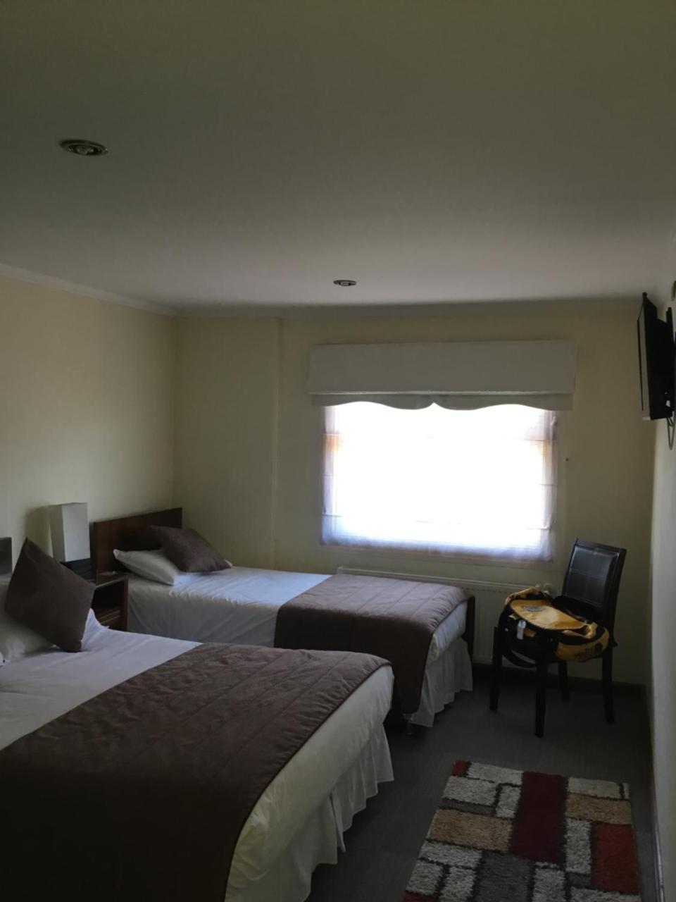 Hostal Buena Estancia プンタアレナス エクステリア 写真