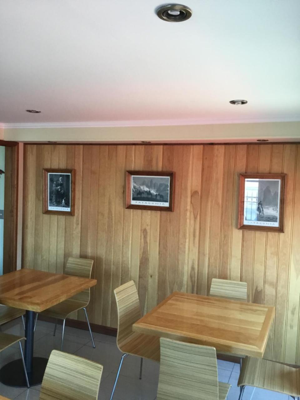 Hostal Buena Estancia プンタアレナス エクステリア 写真