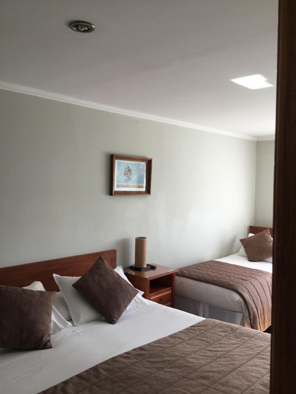Hostal Buena Estancia プンタアレナス エクステリア 写真